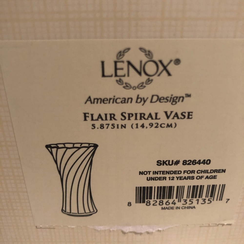 LENOX Flair Spiral Vase - Picture 3 of 3